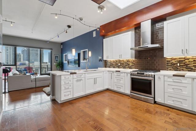 1780 Kettner Blvd, San Diego CA: https://media.crmls.org/mediaz/7c97c47e-3344-457c-83d4-c379dcf772fb.jpg