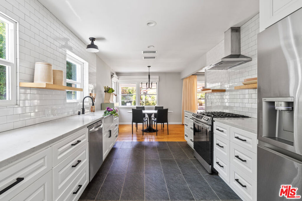 MLS #25616943 image #14