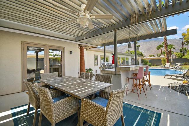 2030 E Amado Road, Palm Springs CA: https://media.crmls.org/mediaz/7c981bdc-8861-4108-83e5-13886edaa227.jpg