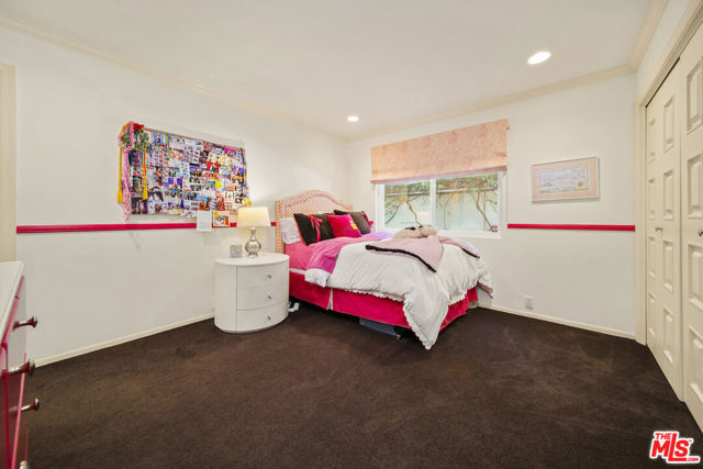 2740 N Deep Canyon Drive, Beverly Hills CA: https://media.crmls.org/mediaz/7c9821b4-5776-4430-b219-37c5b266d8fd.jpg