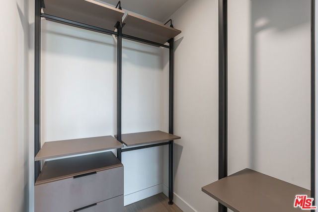 10601 Washington Boulevard, Culver City CA: https://media.crmls.org/mediaz/7c987c91-6dab-4d3e-8d41-da15cb6243e1.jpg