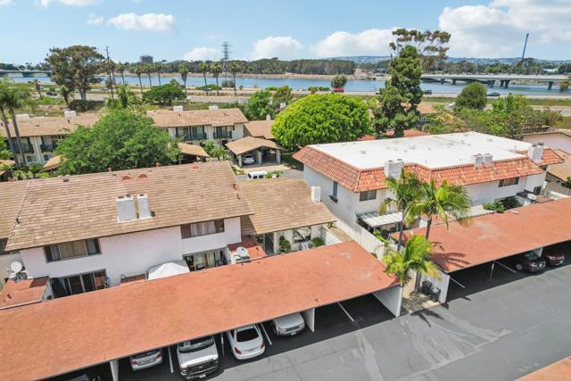 4352 Loma Riviera Court, San Diego CA: https://media.crmls.org/mediaz/7c98ab8b-e857-45de-8ccd-3f8faa4c9bee.jpg