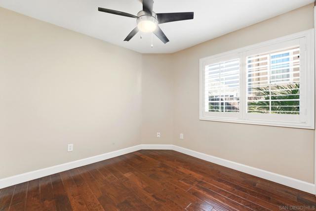 10462 Rancho Carmel Dr, San Diego CA: https://media.crmls.org/mediaz/7c98e6e8-2781-4bd4-a167-2243acf9628a.jpg