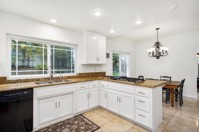 6823 Corintia St, Carlsbad CA: https://media.crmls.org/mediaz/7c995459-eca1-4d83-b6ec-0ed940958239.jpg