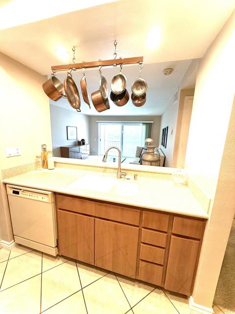 Detail Gallery Image 13 of 37 For 5999 Rancho Mission Rd #213,  San Diego,  CA 92108 - 1 Beds | 1 Baths