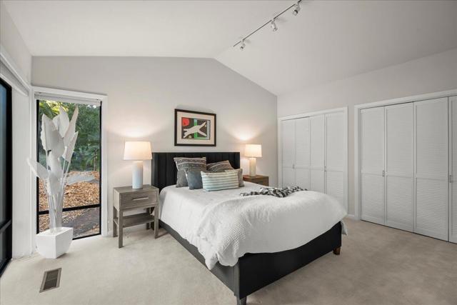 28140 Story Hill Lane, Los Altos Hills CA: https://media.crmls.org/mediaz/7c99b3d0-aad6-419b-92b8-35df8e36e1f5.jpg