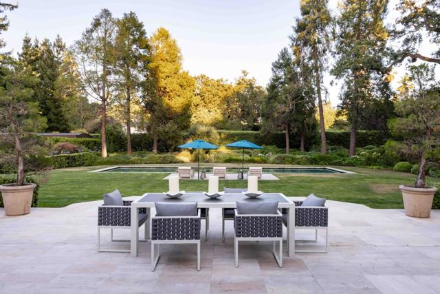 188 Fair Oaks Lane, Atherton CA: https://media.crmls.org/mediaz/7c99ca60-9129-4ef6-b16b-3d9b29bea6c2.jpg