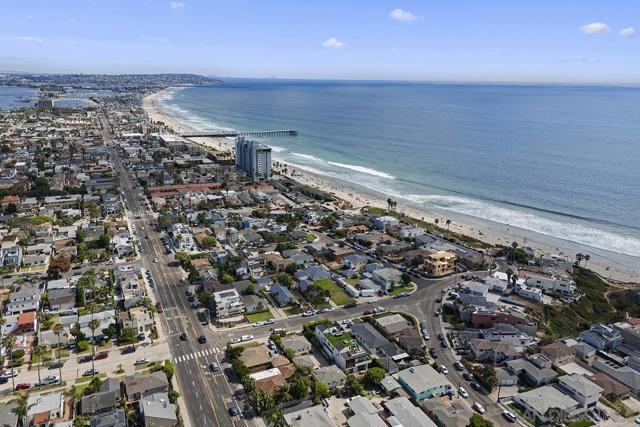 849 851 Missouri St, San Diego CA: https://media.crmls.org/mediaz/7c99f9a6-a9f8-4c57-9b7c-4e51dfaad8f9.jpg
