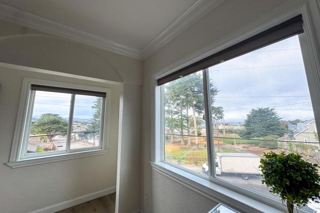 301 Channing Way, Pacifica CA: https://media.crmls.org/mediaz/7c9a0337-c8fa-4375-ae96-82dd6d1d805d.jpg