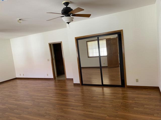 11 Foothill Lane, Pleasanton CA: https://media.crmls.org/mediaz/7c9ab914-de4c-491c-b074-2d61271f4c98.jpg