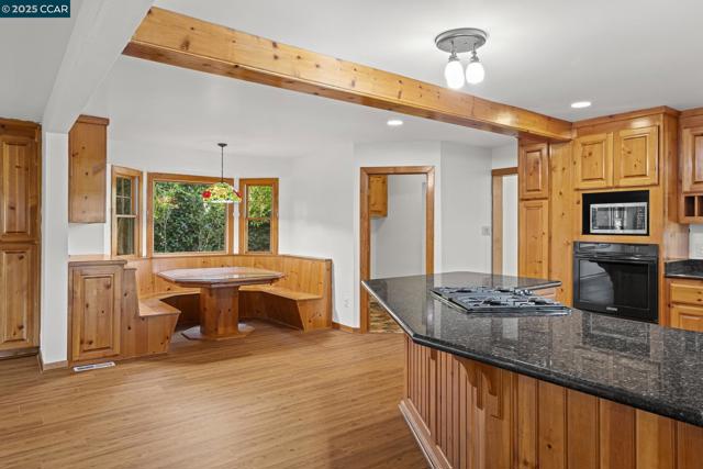 3505 Euclid Ave, Concord CA: https://media.crmls.org/mediaz/7c9ac1f3-a7f5-44cd-8689-e3a7cc64e7b3.jpg