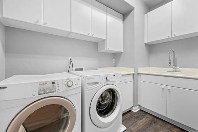 593 Paloma Court, Encinitas CA: https://media.crmls.org/mediaz/7c9acc80-9c36-4fe7-9035-d0937ae129eb.jpg
