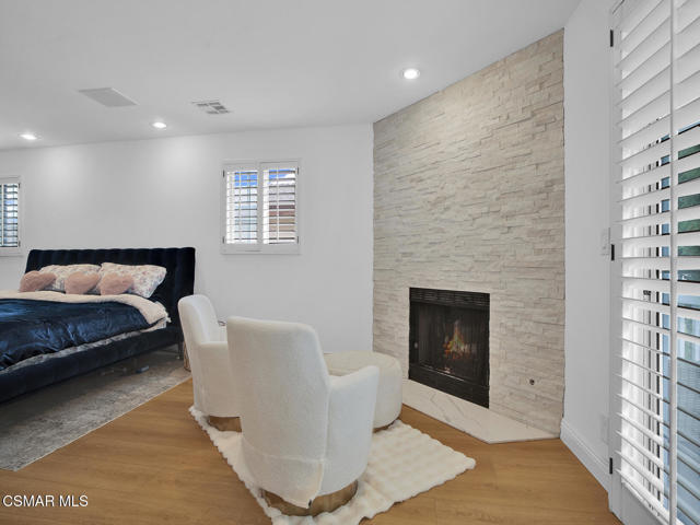 22828 Hartland Street, West Hills CA: https://media.crmls.org/mediaz/7c9af9b6-ff93-4960-ac98-425f550e8727.jpg