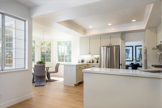 18 Melvin Henry Court, Redwood City CA: https://media.crmls.org/mediaz/7c9b5f75-f6eb-414c-9a55-137bd7ae7340.jpg