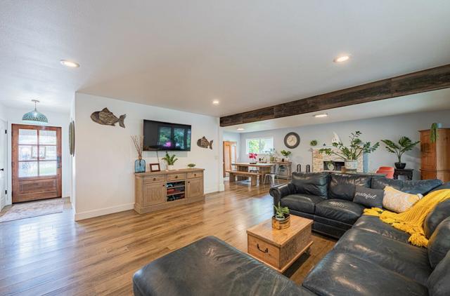29 Karen Drive, Watsonville CA: https://media.crmls.org/mediaz/7c9bb7c9-5cb9-48de-9615-288968dc1d4f.jpg