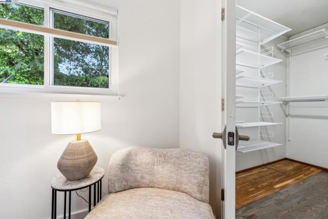 3134 Terry Ct, Castro Valley CA: https://media.crmls.org/mediaz/7c9cbc12-4b51-466e-a280-0fccba079baa.jpg
