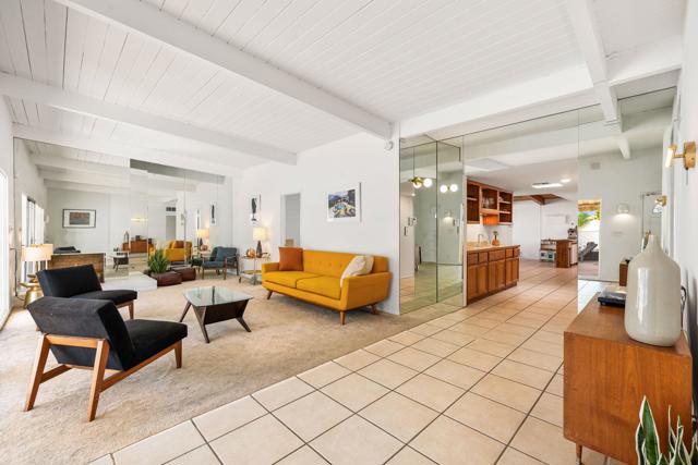 2211 N Starr Road, Palm Springs CA: https://media.crmls.org/mediaz/7c9cc062-0e2a-47a0-902c-2720205bde1e.jpg
