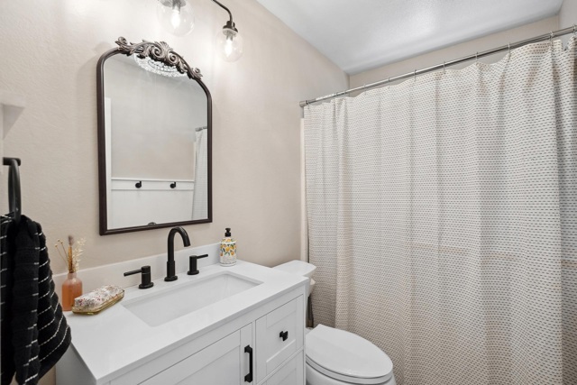 Downstairs full bathroom.