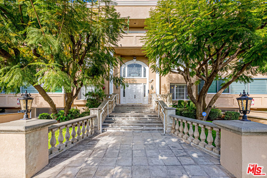 737 S Windsor Boulevard #201