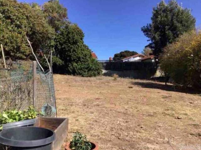 716 Civic Center Drive, Vista CA: https://media.crmls.org/mediaz/7c9df448-5ba3-403d-a74e-bca32d4baccb.jpg