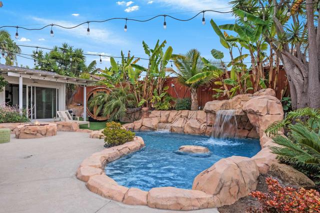3984 Scott Dr., Carlsbad CA: https://media.crmls.org/mediaz/7c9e1126-b8d5-4528-8751-86cd90004531.jpg