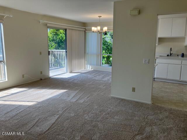 https://media.crmls.org/mediaz/7c9f0923-c662-4743-8db7-e208b72515c9.jpg?preset=X-Large