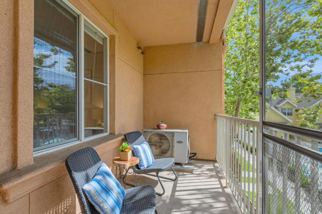 2255 Showers Drive, Mountain View CA: https://media.crmls.org/mediaz/7c9f92d3-eee4-4b1f-80fa-27874a597176.jpg