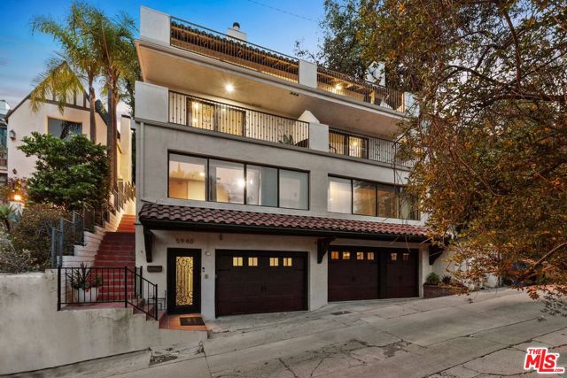 5940 Manola Way, Los Angeles CA: https://media.crmls.org/mediaz/7c9fa1b5-011b-4d1f-8362-1c8308433912.jpg