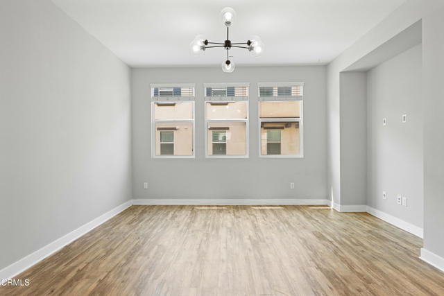 623 W Foothill Boulevard, Glendora CA: https://media.crmls.org/mediaz/7ca04a22-a8cf-4f70-a0a8-d7083f0dc0b6.jpg