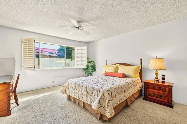 142 Camino Arroyo S, Palm Desert CA: https://media.crmls.org/mediaz/7ca0c5c4-af33-4ad0-8452-be7441973571.jpg