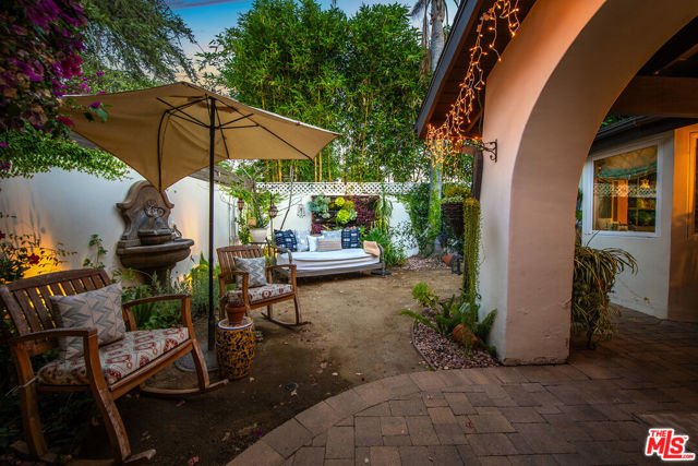 4635 Bellflower Avenue, North Hollywood CA: https://media.crmls.org/mediaz/7ca0c5e5-fd0e-403a-a4b8-22c527d2c822.jpg