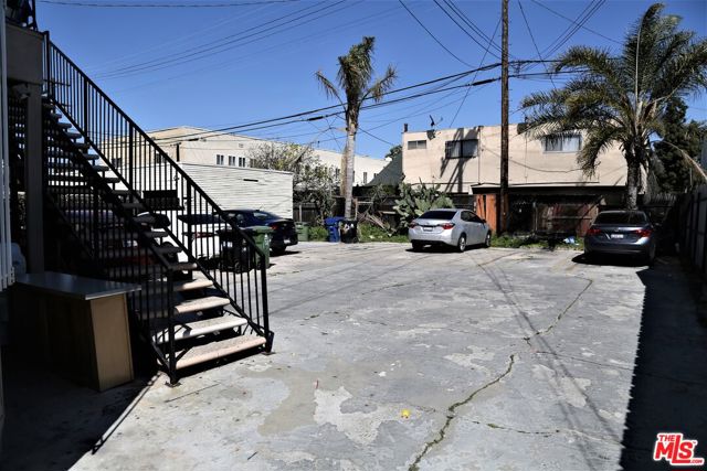 Image 11 of 29 For 1406 2nd Avenue