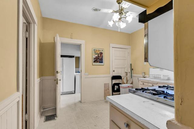 852 58th Street, Oakland CA: https://media.crmls.org/mediaz/7ca174e1-1089-4b35-b056-7de9bad5b8f3.jpg