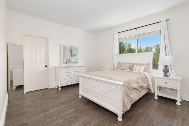 10237 Paseo De Linda, San Diego CA: https://media.crmls.org/mediaz/7ca385b5-7c4d-41a7-994a-f9fe1ff47368.jpg