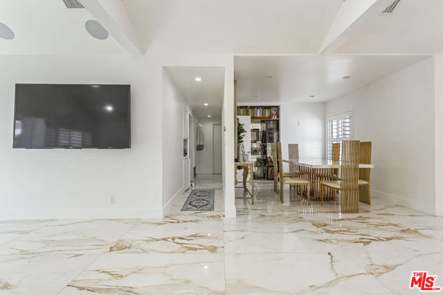 18704 Stefani Avenue, Cerritos CA: https://media.crmls.org/mediaz/7ca3e5af-d334-41b2-a6d9-1f0048a59a74.jpg