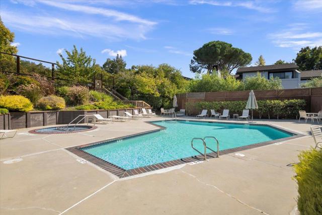 1360 Trinity Drive, Menlo Park CA: https://media.crmls.org/mediaz/7ca45f59-b8de-4d60-a9ac-1aa81c8872d4.jpg
