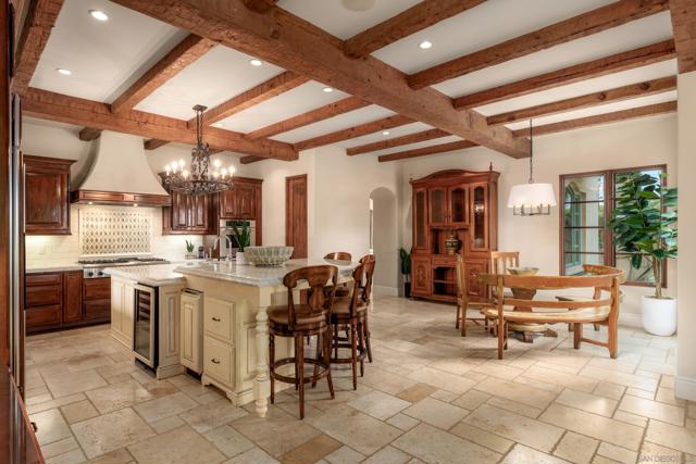 1038 E Ave, Coronado CA: https://media.crmls.org/mediaz/7ca48bbd-6152-4b10-8c6b-f7458f1603b2.jpg