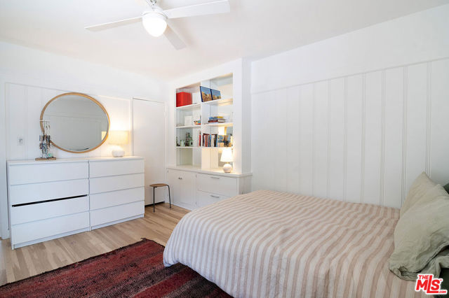 9353 Duxbury Road, Los Angeles CA: https://media.crmls.org/mediaz/7ca59e70-9408-448f-b524-e115db3850ef.jpg