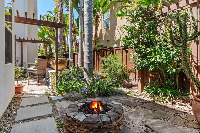 Detail Gallery Image 34 of 52 For 6211 Dartington Way, Carlsbad,  CA 92009 - 4 Beds | 3/1 Baths
