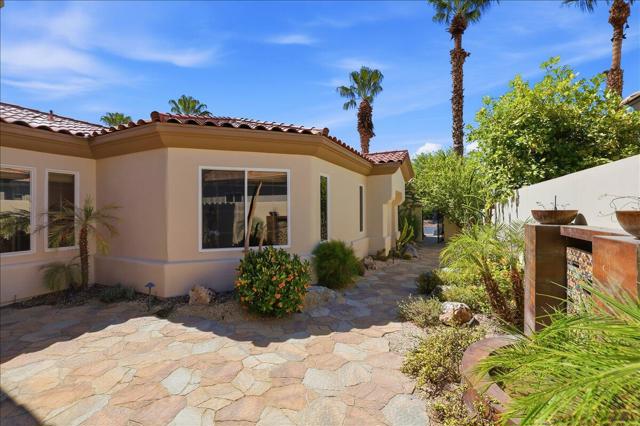 370 Gold Canyon Drive, Palm Desert, CA 92211