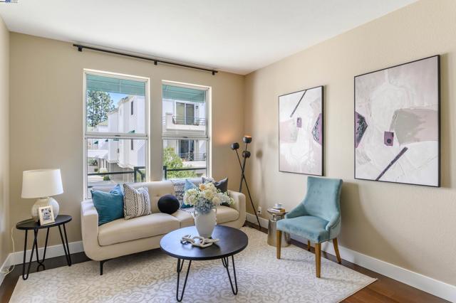 Image 20 of 29 For 440 Navaro Pl  115