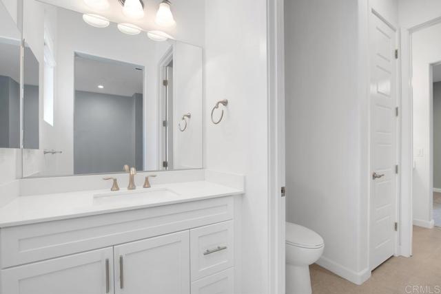 Detail Gallery Image 31 of 46 For 1733 Lemonadeberry Ln, Vista,  CA 92084 - 5 Beds | 3/1 Baths