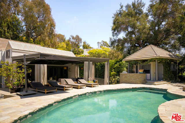 6 Bed Home for Sale in Los Angeles, California
