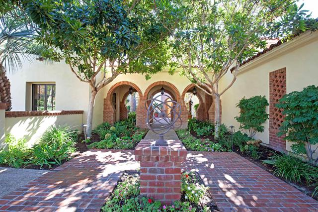 2258 Aventurine Place, Carlsbad CA: https://media.crmls.org/mediaz/7ca90ed6-e9a6-42ba-9a1c-3e24726e1086.jpg