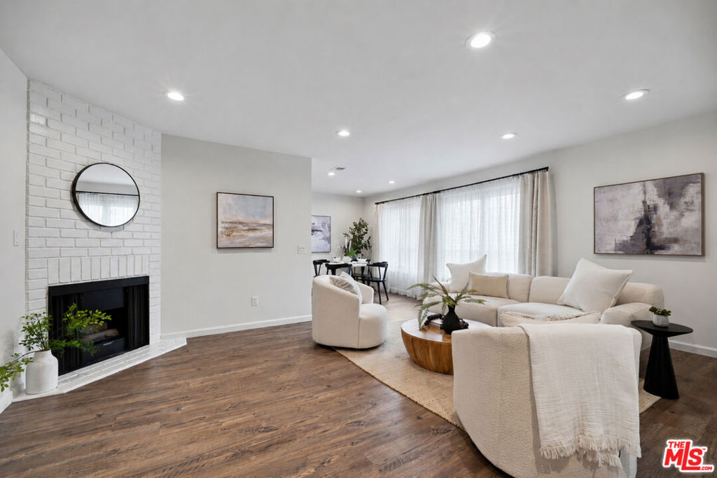 21811 Saticoy Street #23
