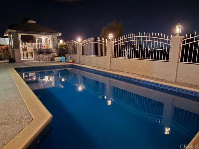 9933 Golden West Ln, Santee CA: https://media.crmls.org/mediaz/7ca94710-fa06-47d0-b9a1-82c82624a112.jpg