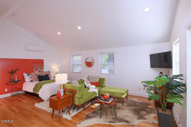 Detail Gallery Image 35 of 42 For 3363 Hollydale Dr, Los Angeles,  CA 90039 - 3 Beds | 3/1 Baths