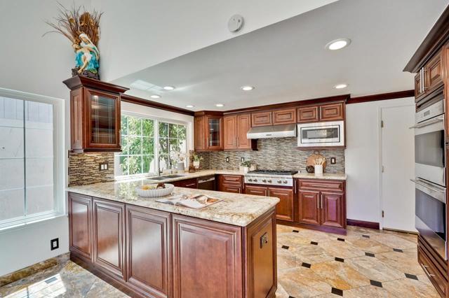6107 Paso Los Cerritos, San Jose CA: https://media.crmls.org/mediaz/7cabd577-c6eb-475c-89fe-b8265393d57e.jpg