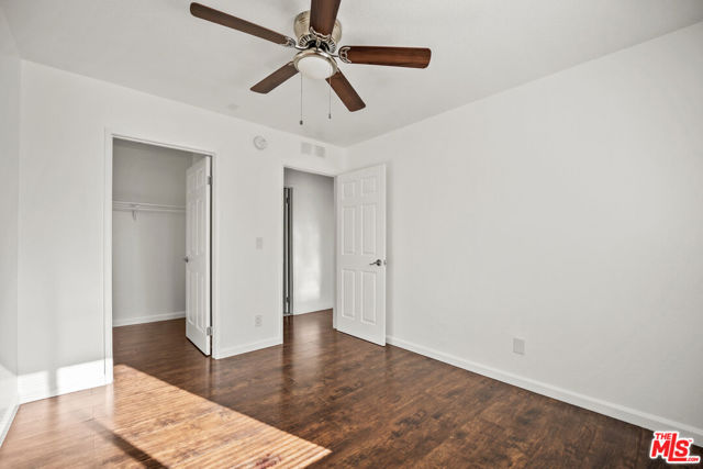 412 Coronado Terrace, Los Angeles CA: https://media.crmls.org/mediaz/7cad6d6b-0625-4918-b062-ef83cb531b1d.jpg
