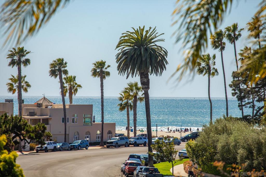 MLS #250017622SD img 29